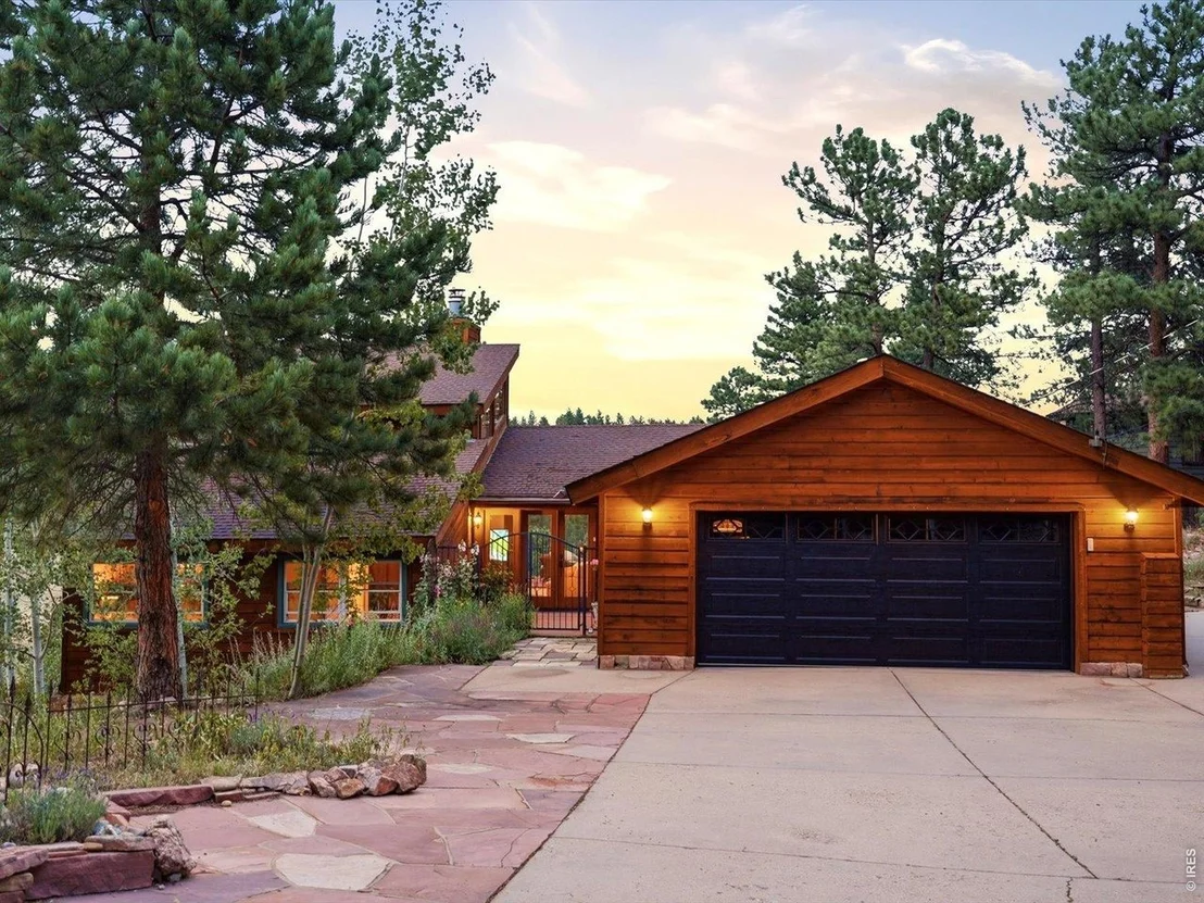 Photo of 114 Balsam Ln