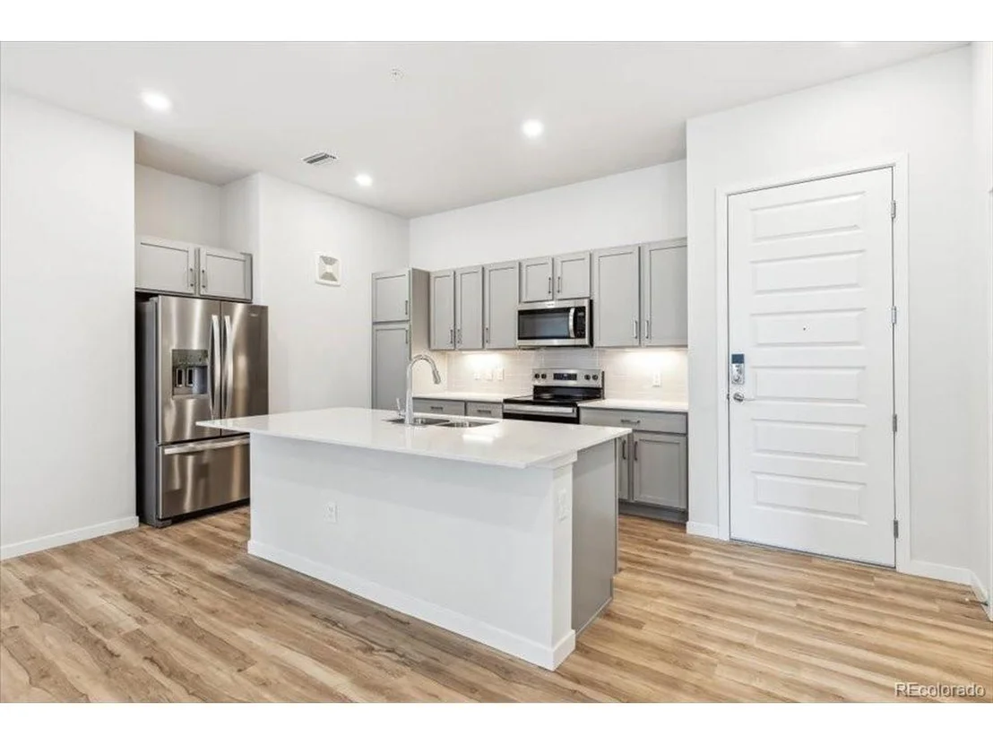 Photo of Unit 2106 at 485 Interlocken Blvd