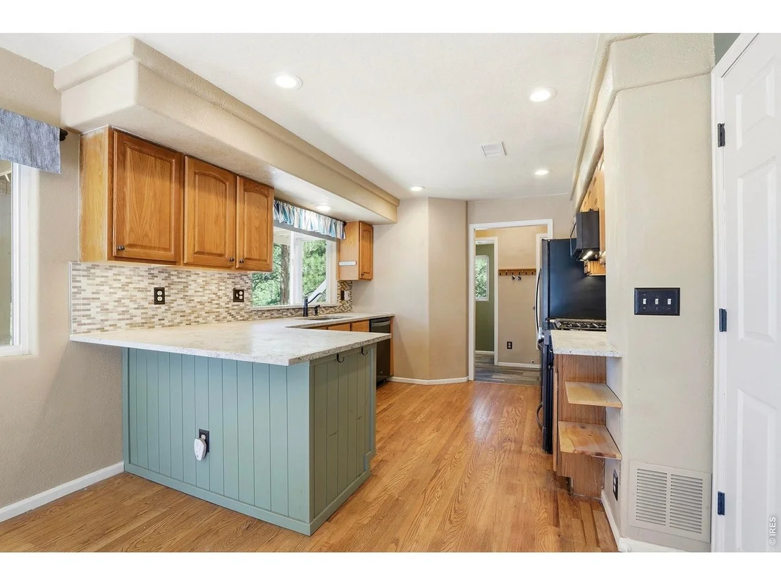 Photo of 212 Elk Pl