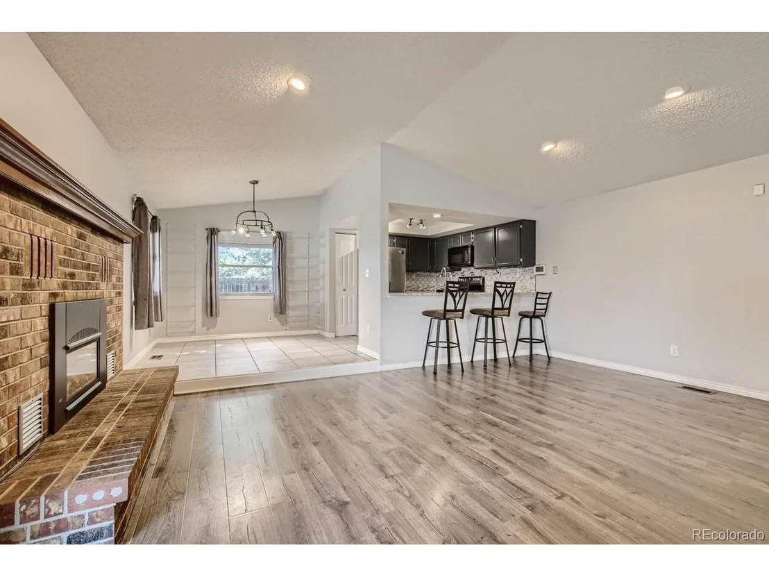 Photo of 4413 E 107th Cir