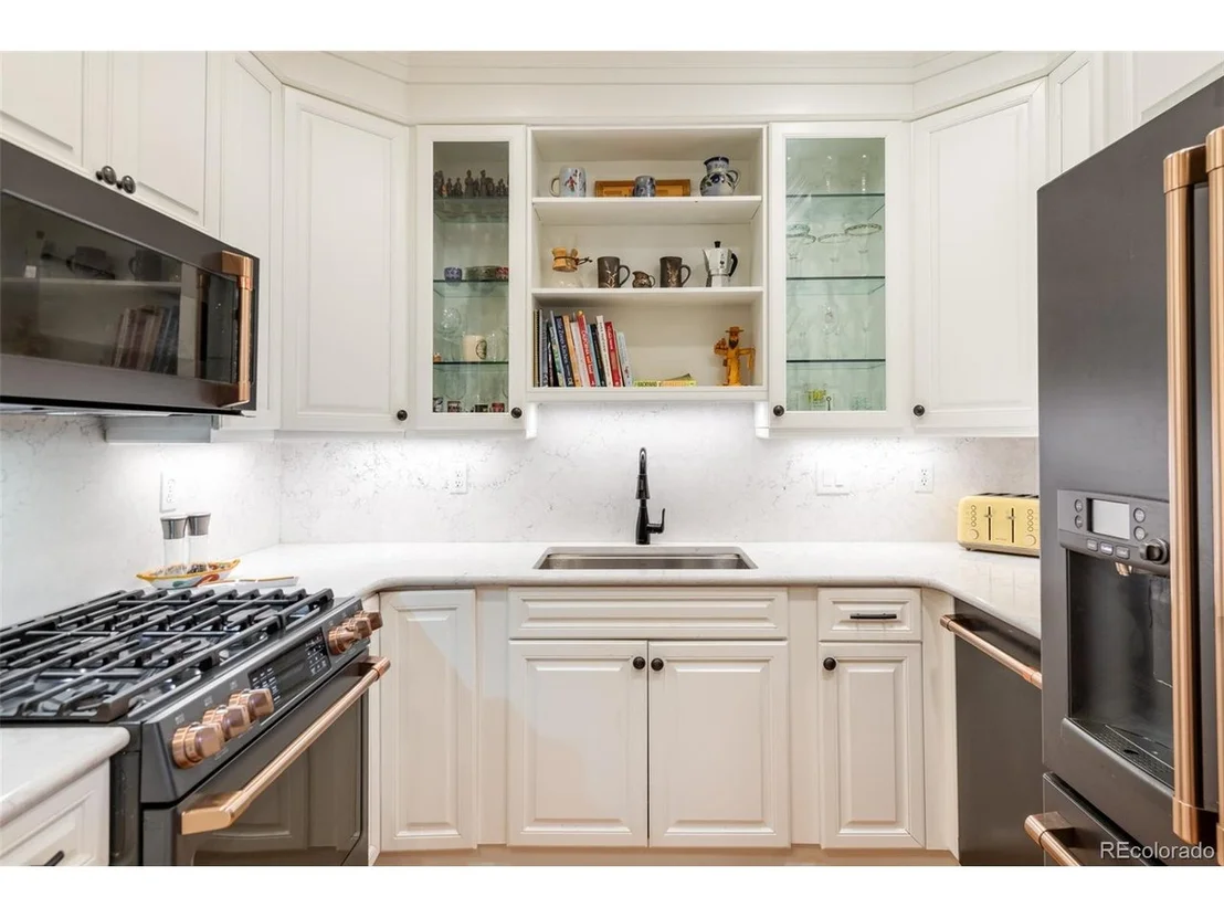 Photo of 3349 Bryant St