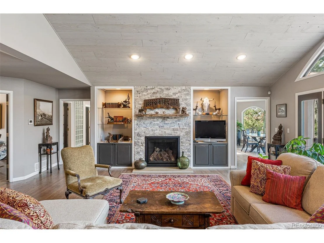 Photo of 5911 Crestbrook Dr