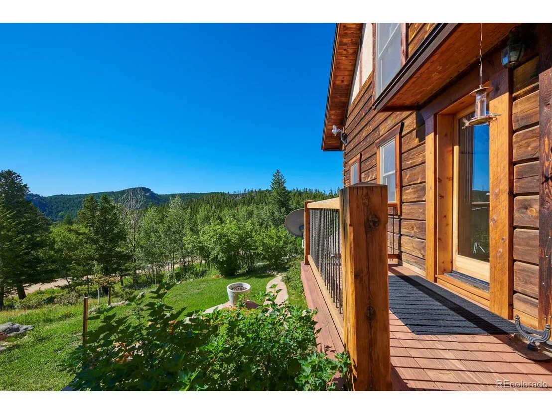 Photo of 2847 Ridge