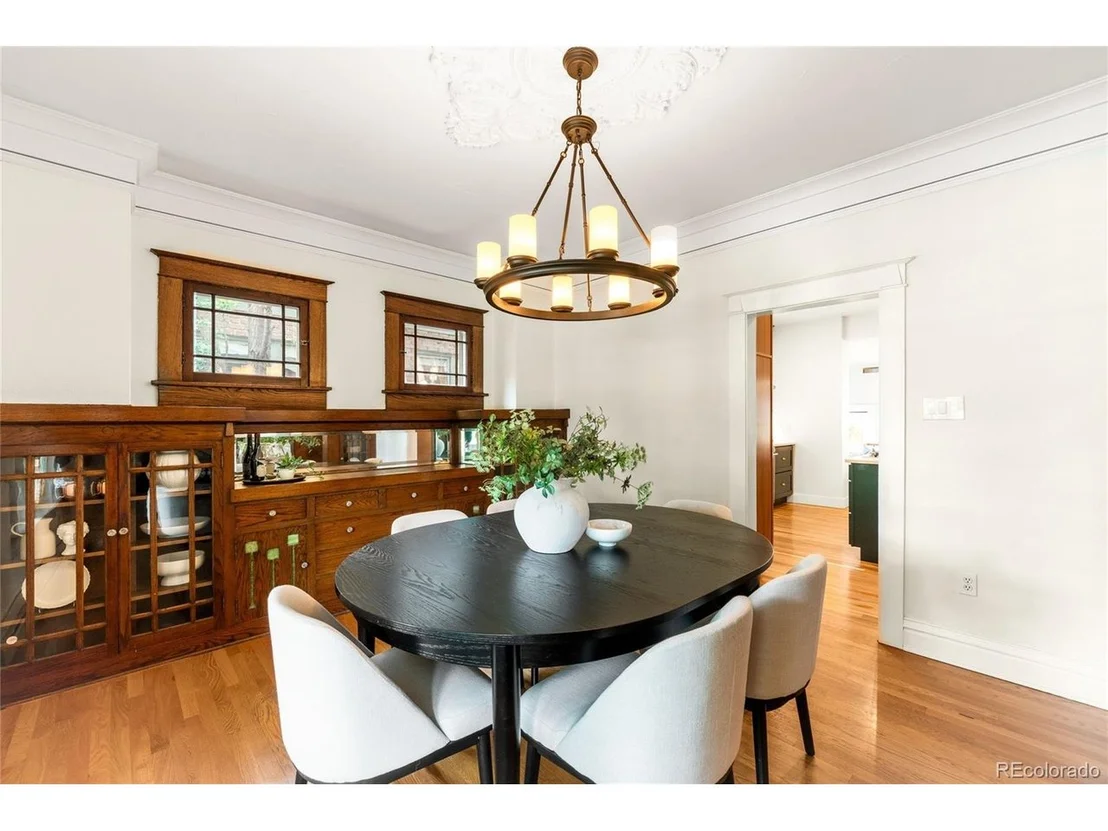 Photo of 622 Cook St