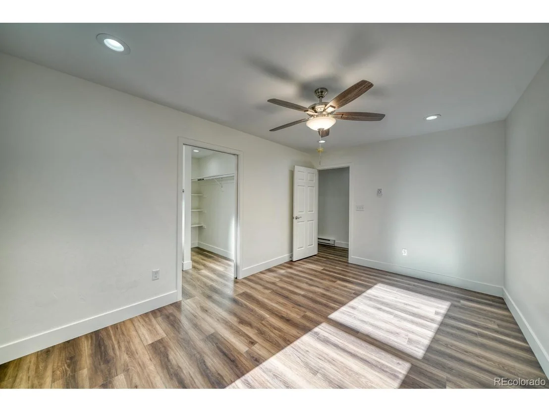 Photo of 10800 Willow Ave