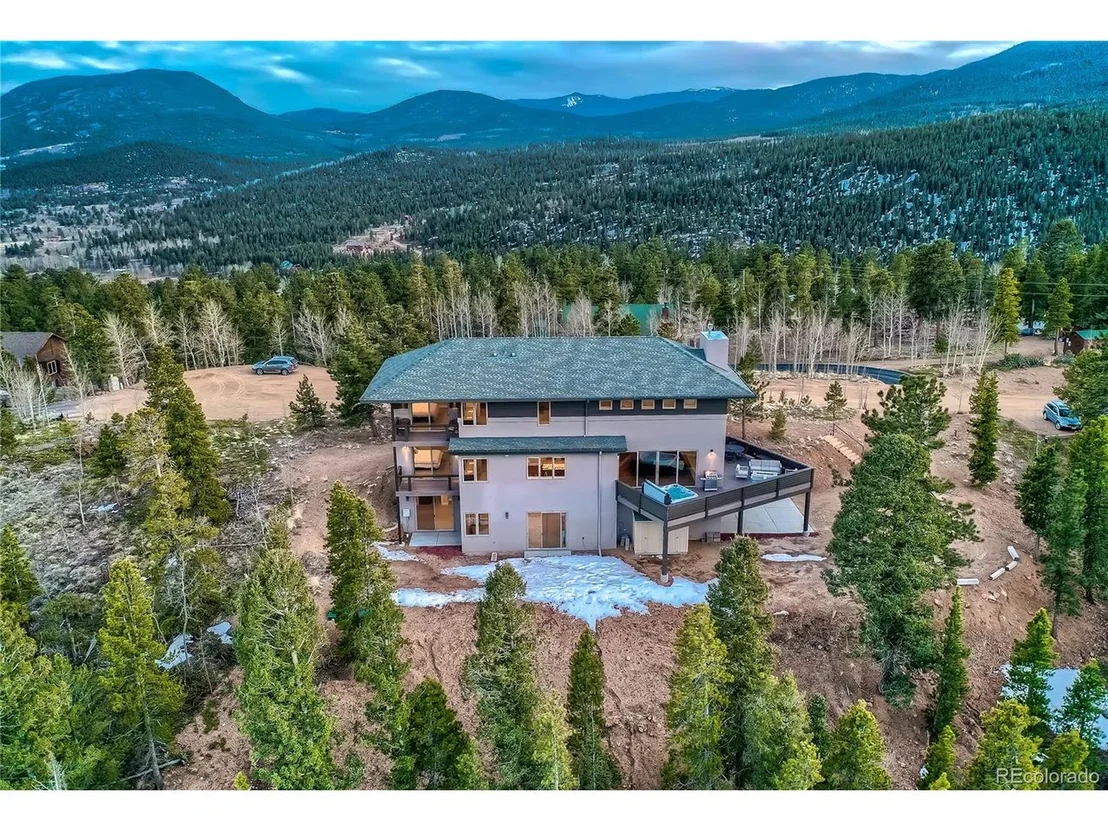 Photo of 422 Highlands Dr