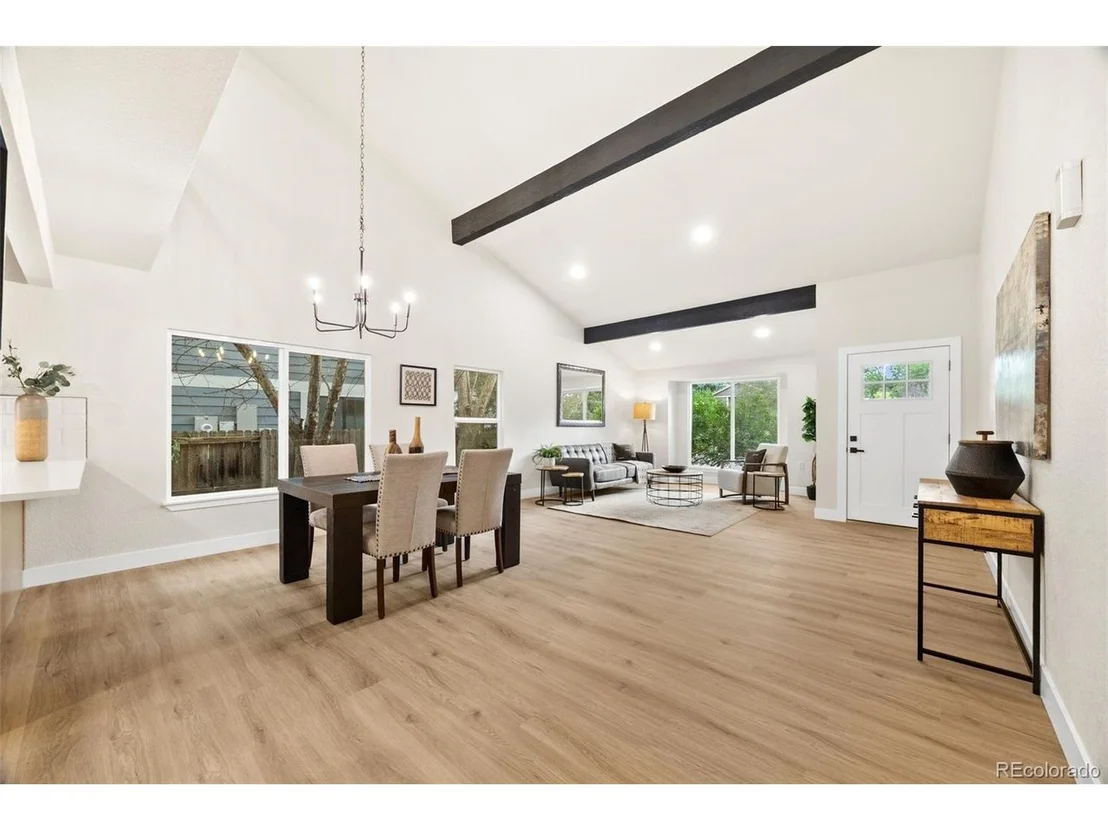 Photo of 8162 Field Cir
