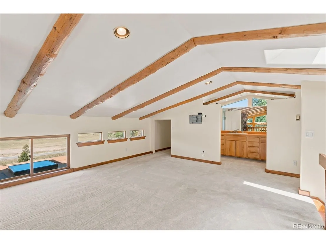 Photo of 231 Fairview Blvd
