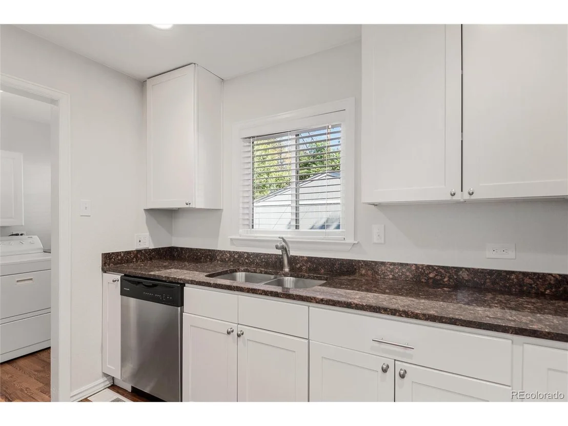 Photo of 1732 Newark St