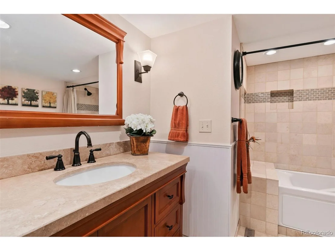 Photo of 4017 Spruce Dr