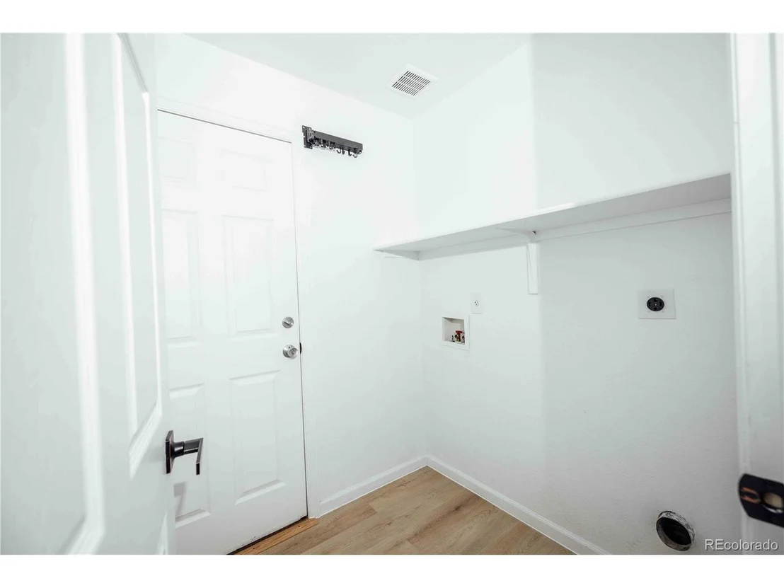Photo of 18656 E Harvard Dr