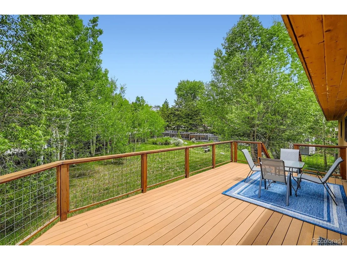 Photo of 674 Summit Dr