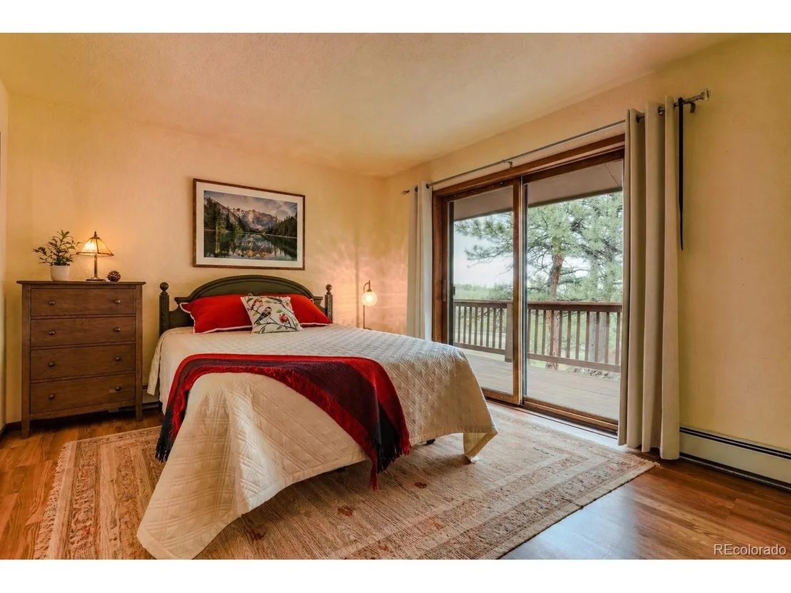 Photo of 8664 Middle Fork Rd