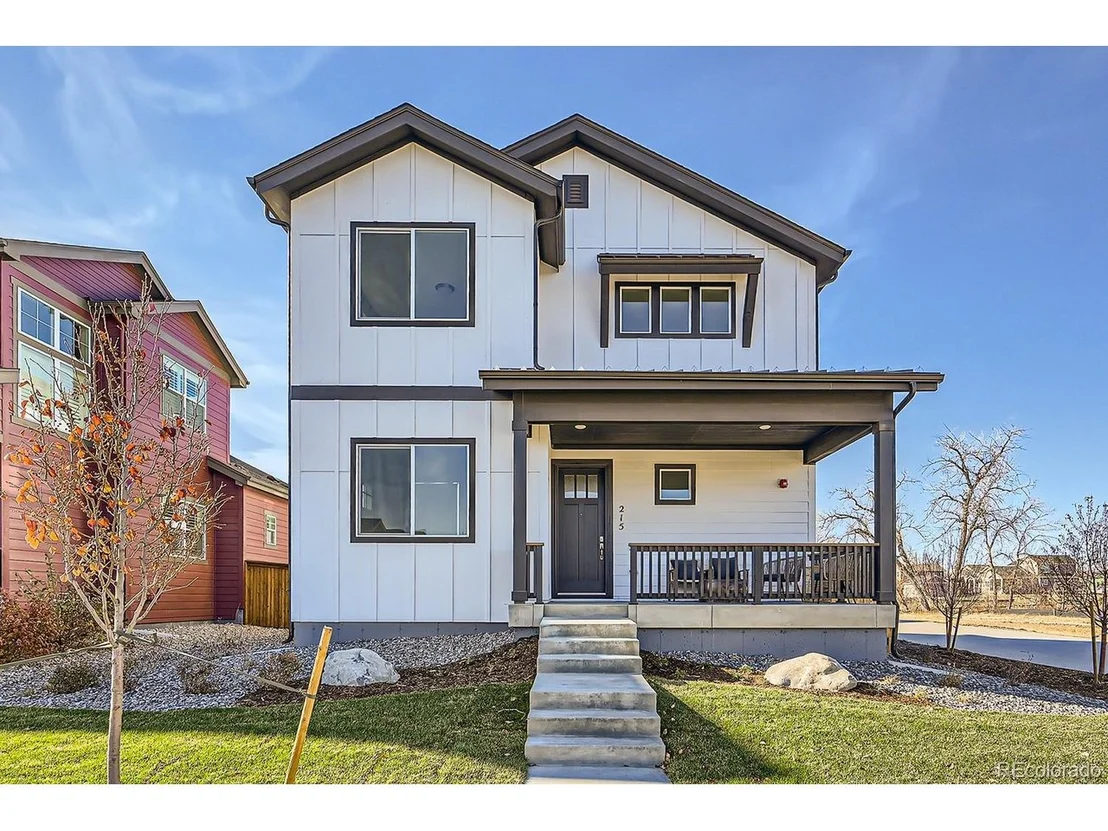 Photo of 215 S 1st Ave