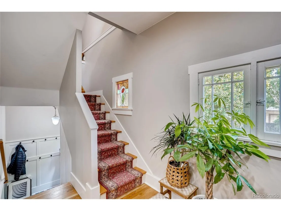 Photo of 1024 Cook St