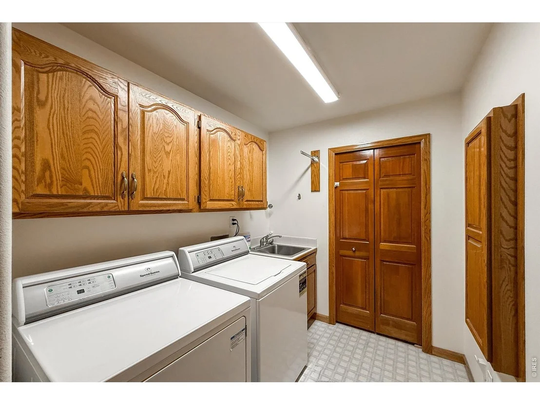 Photo of 2010 Emerald Dr