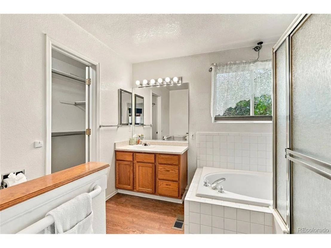 Photo of 10989 Gray Cir