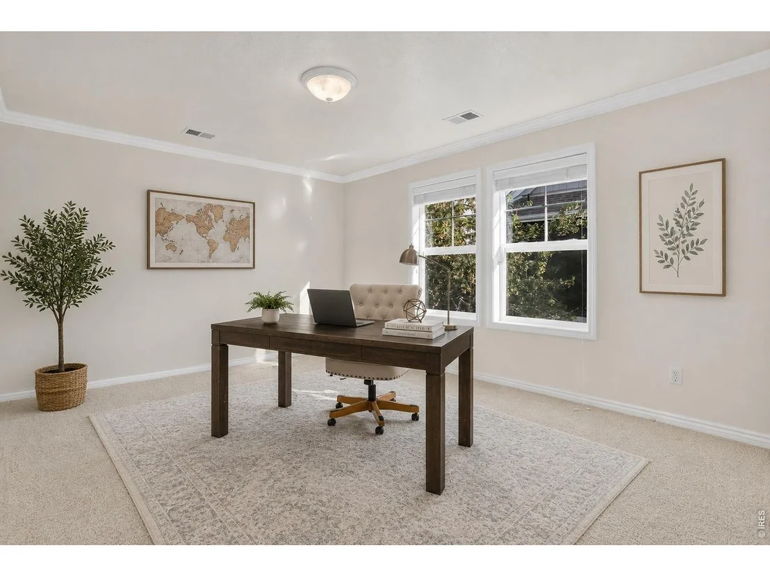 Photo of 1095 Terrace Cir S