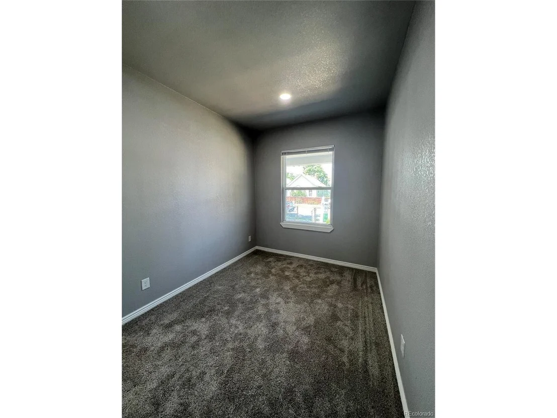 Photo of 4638 Logan St