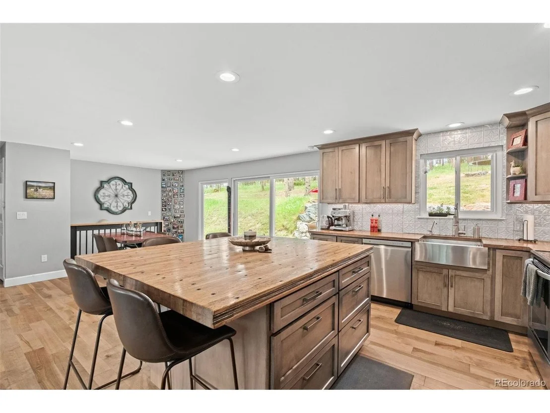Photo of 5553 Maggie Ln