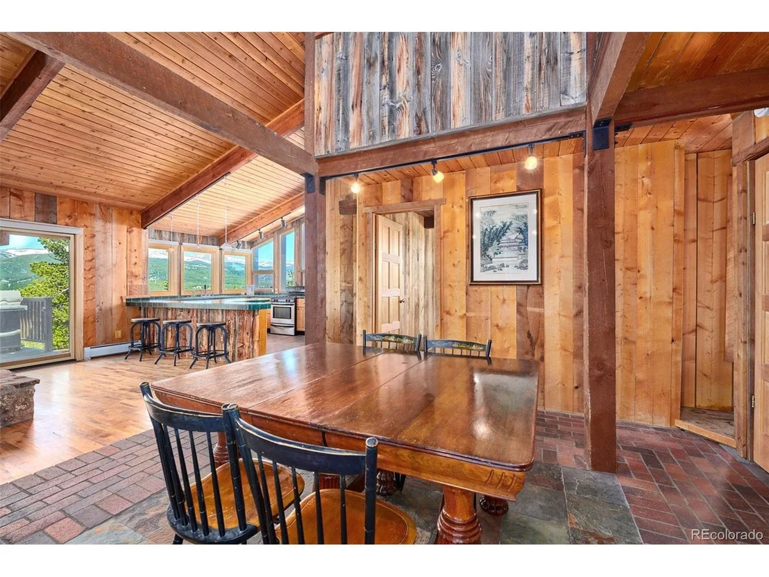 Photo of 90 Peakview Dr