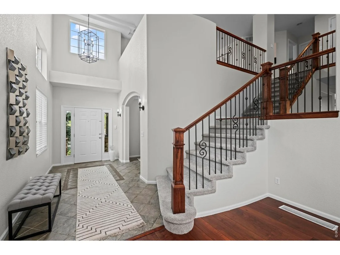 Photo of 718 Mathews Cir