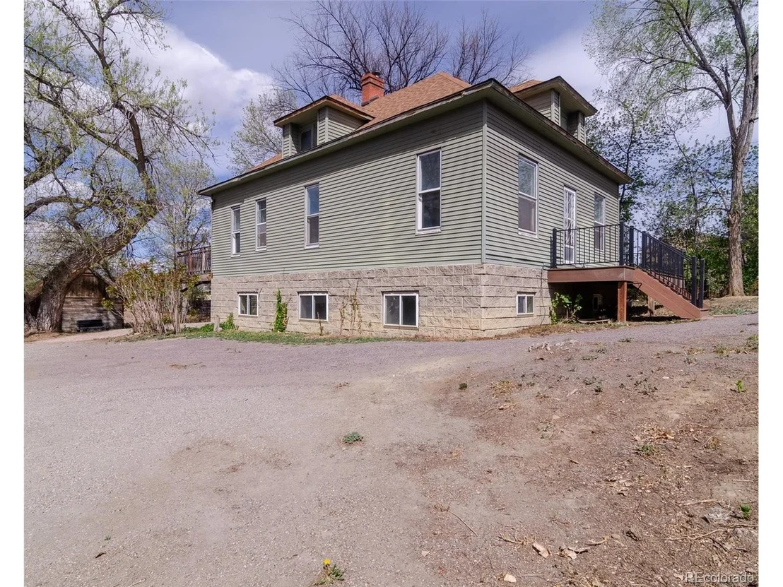 Photo of 445 Hover St