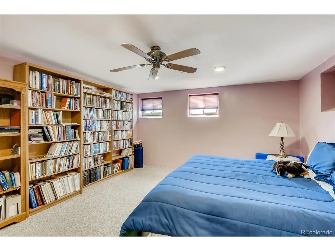 Photo of 1 Yates St