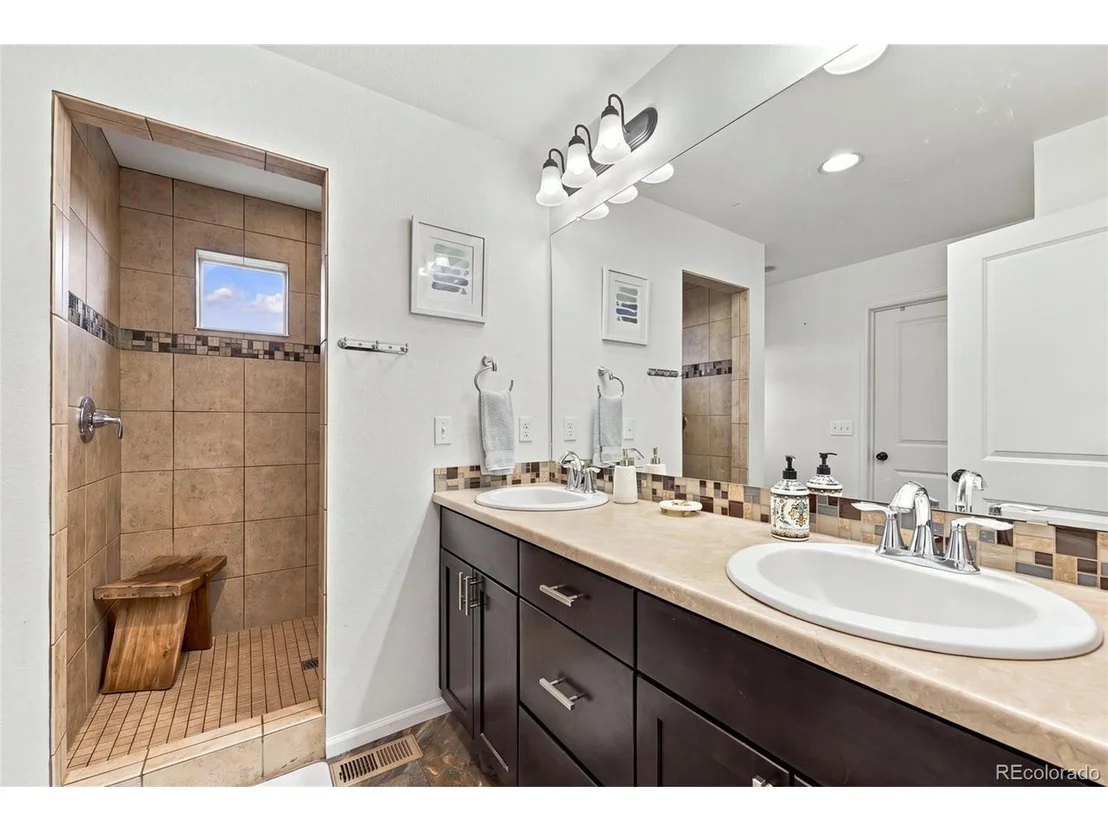 Photo of 1516 Raindrop Way