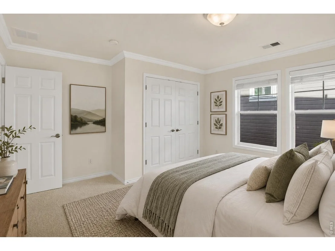 Photo of 1095 Terrace Cir S