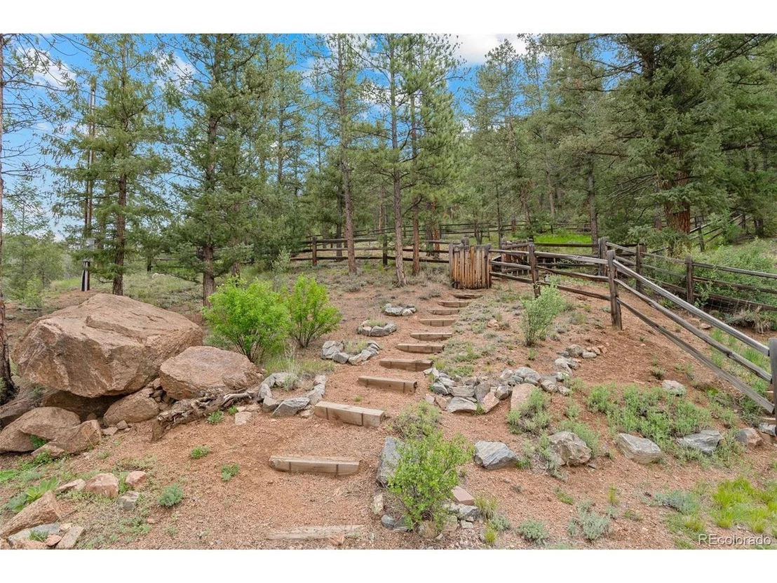 Photo of 27264 Schuyler Gulch Rd