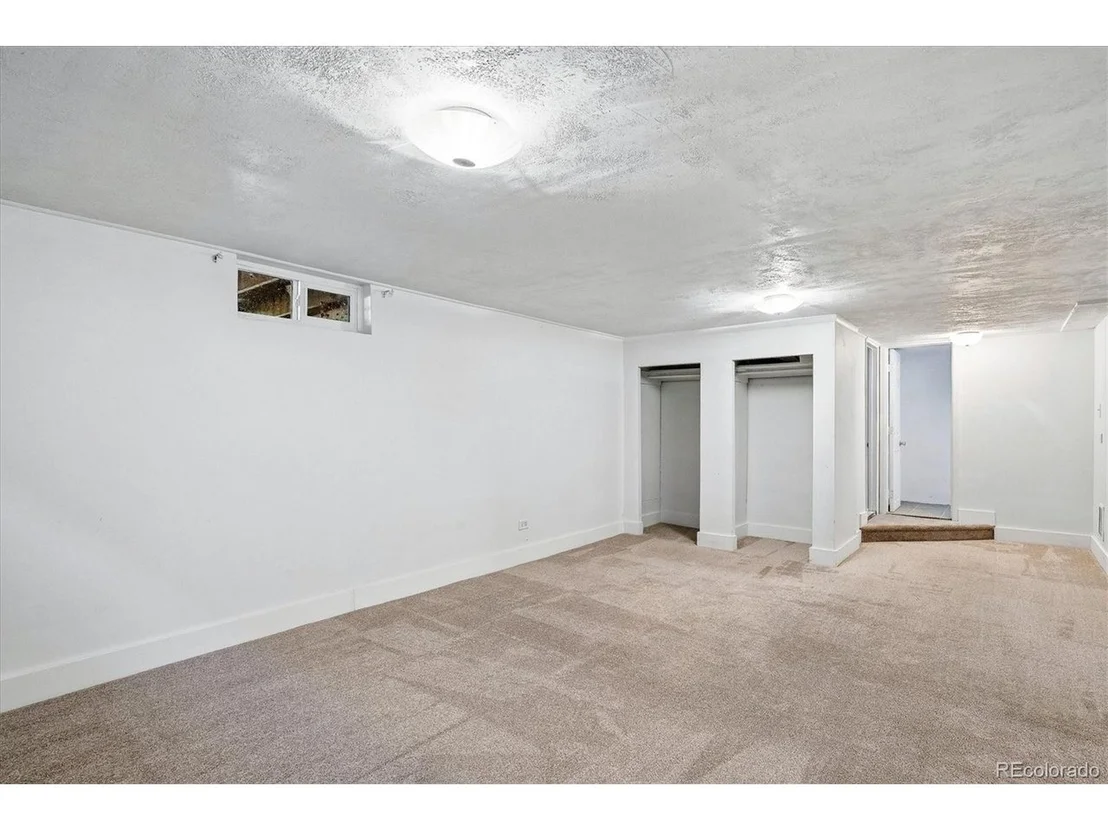 Photo of 323 Irving St