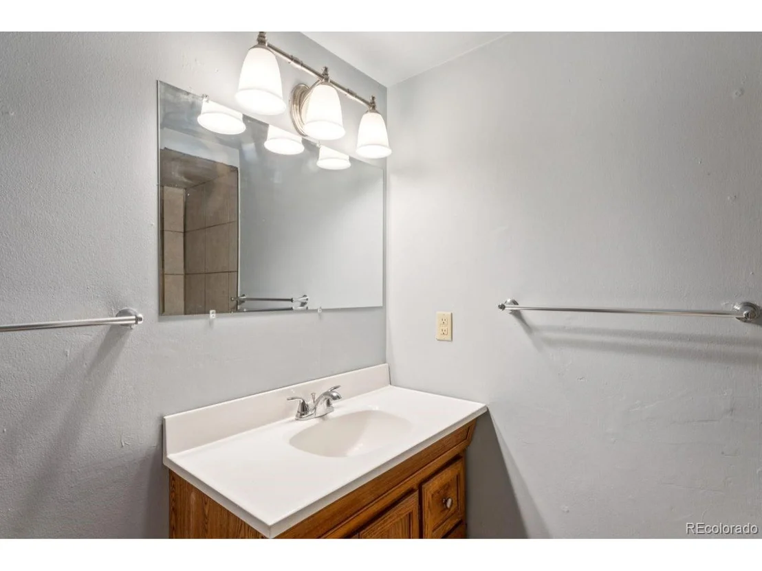 Photo of 16976 E Progress Cir S