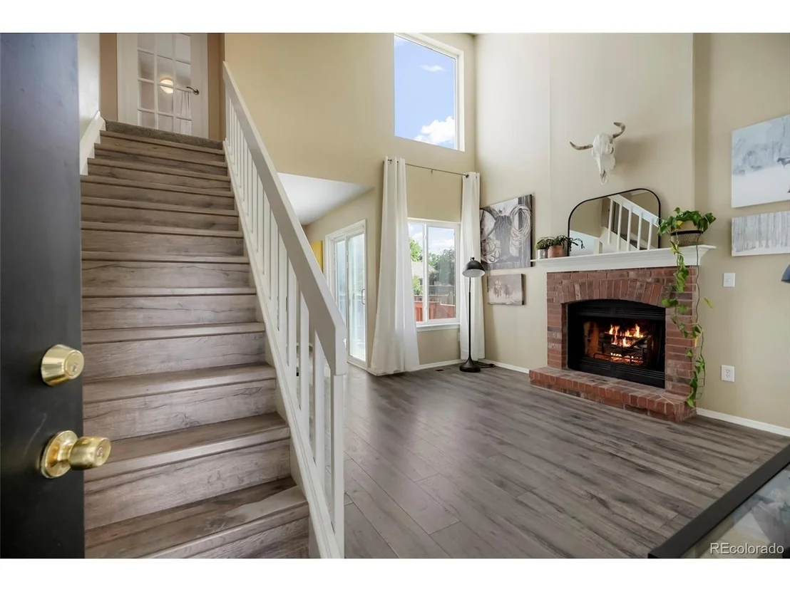 Photo of 6644 Laguna Cir