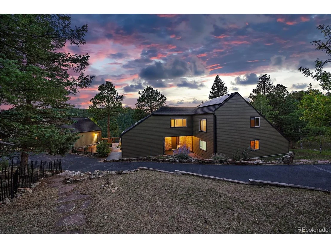 Photo of 6537 Vesuvius Rd