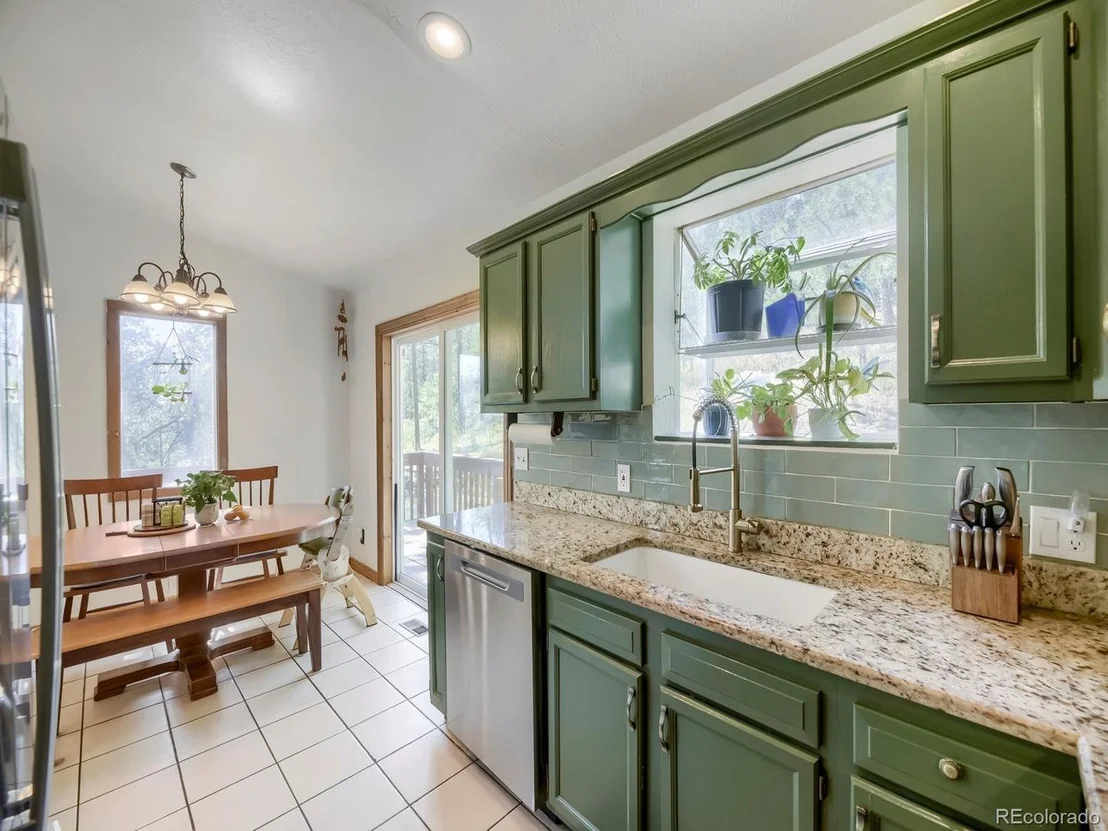 Photo of 1423 Roland Dr