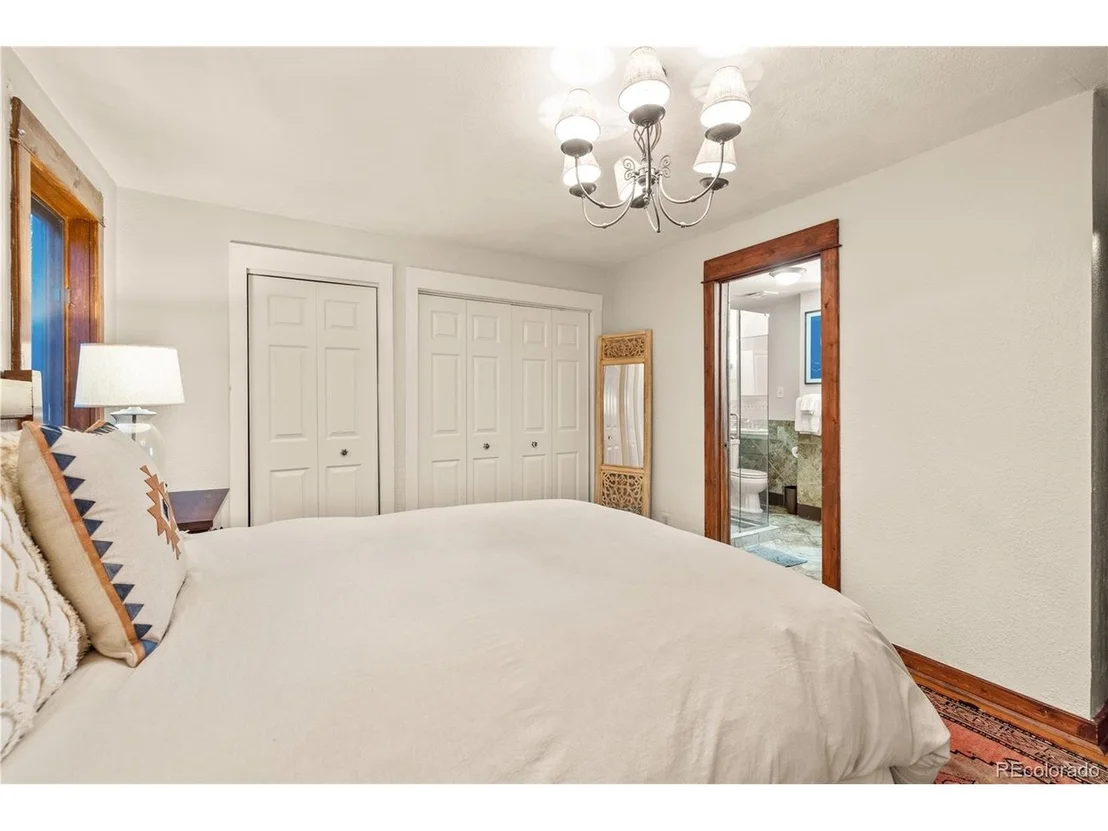 Photo of 2222 Lions Lane