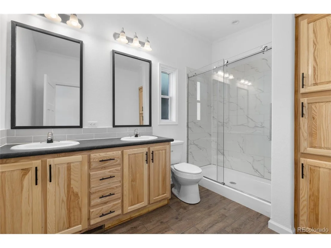 Photo of 162 Brooklyn Cir