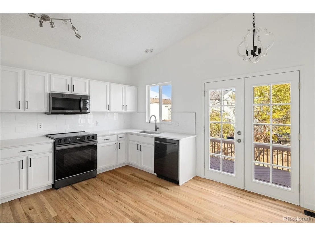 Photo of 1906 Wildrose Dr