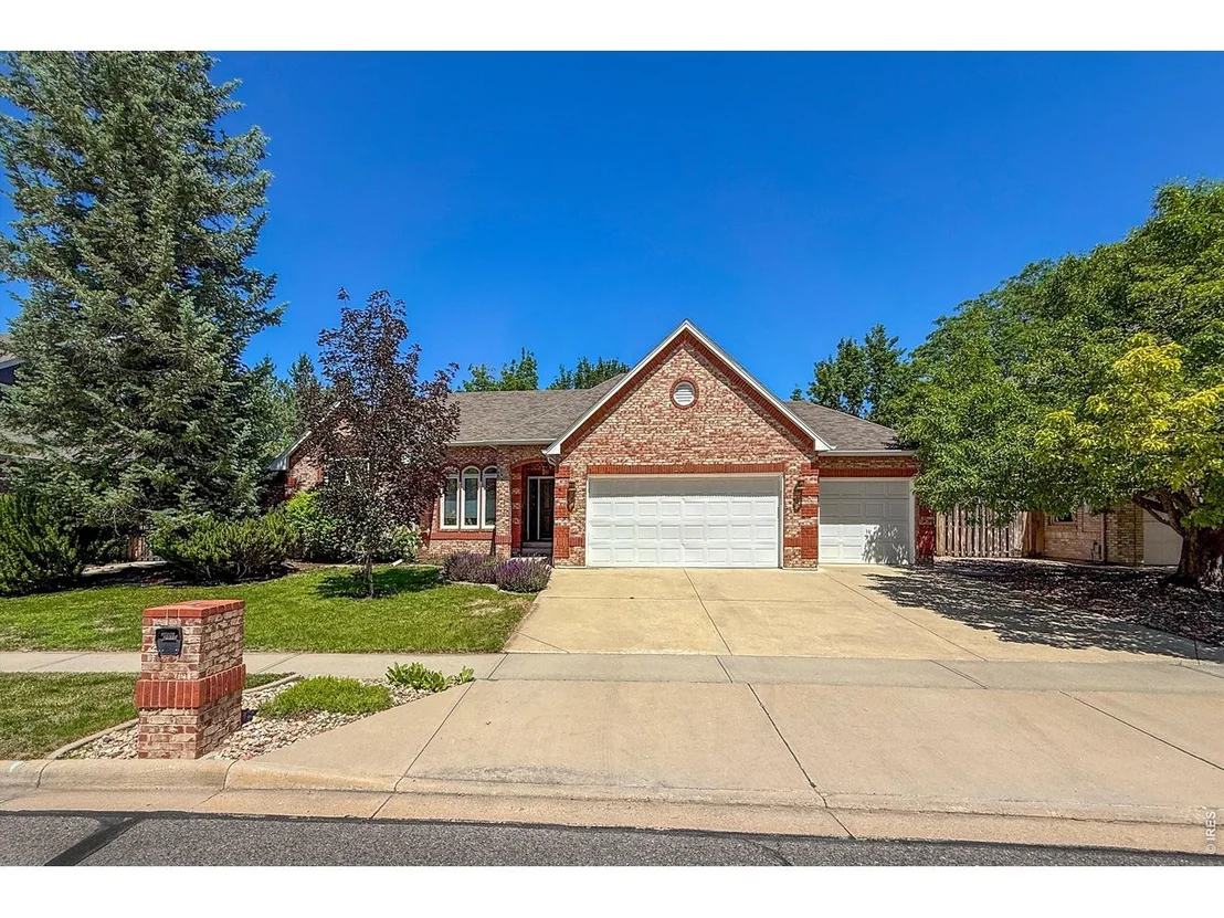 Photo of 2010 Emerald Dr