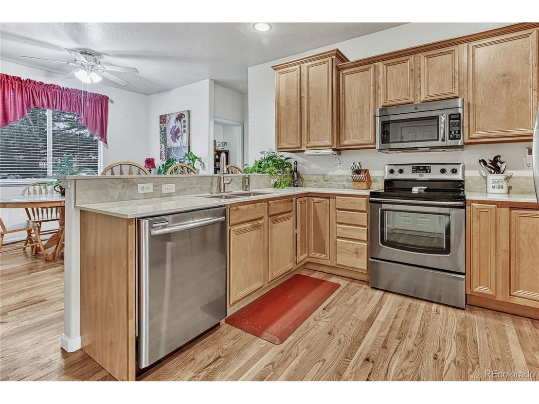 Photo of 6644 Sage Ave