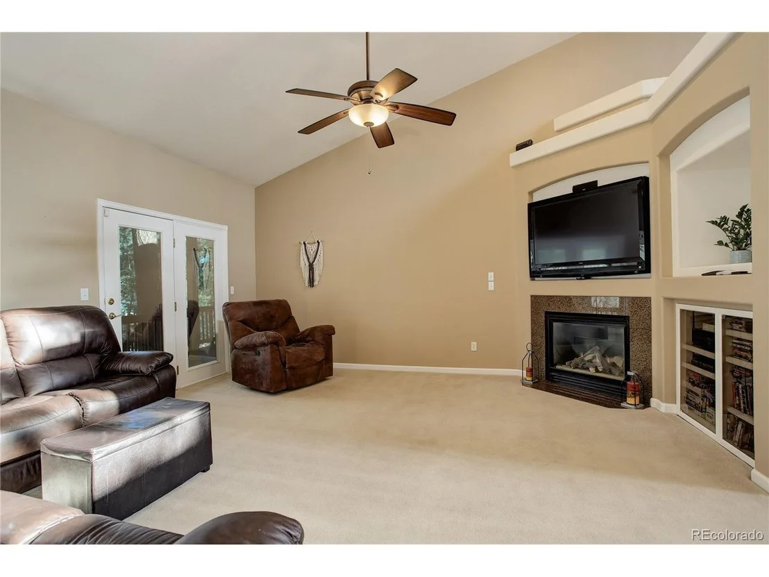 Photo of 1065 Independence Dr