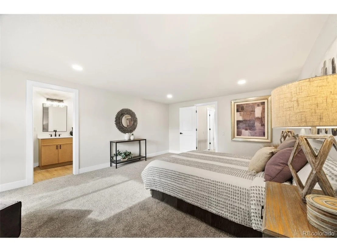 Photo of 8162 Field Cir