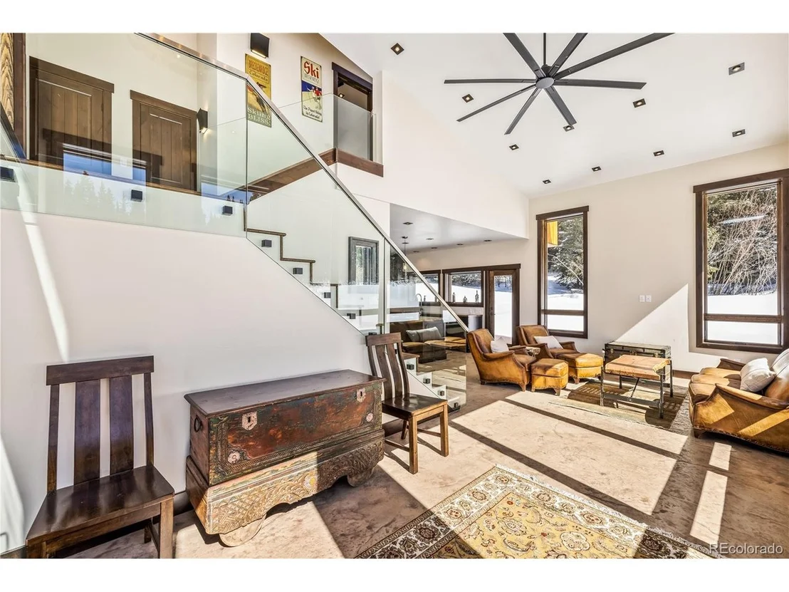 Photo of 162 Doris Dr