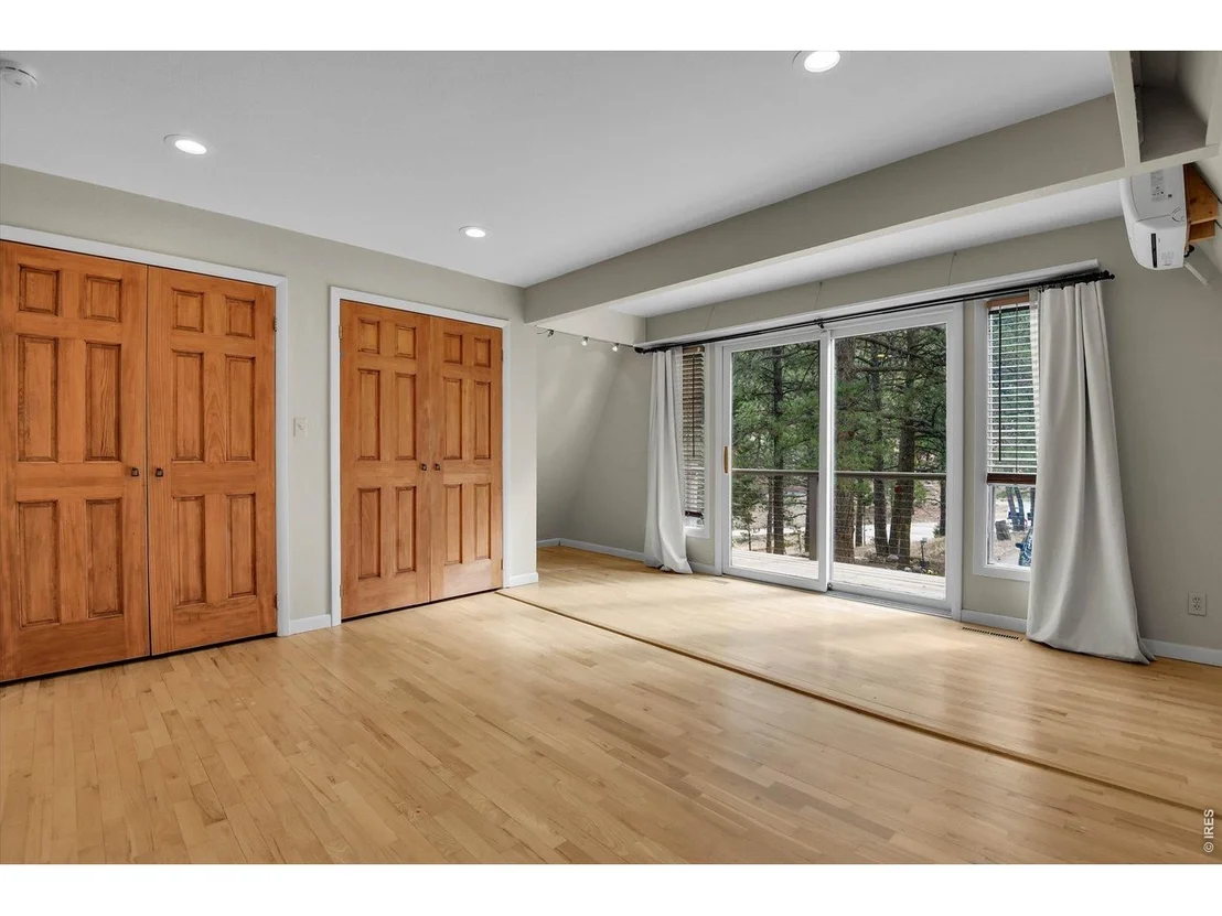 Photo of 28 Pine Brook Rd