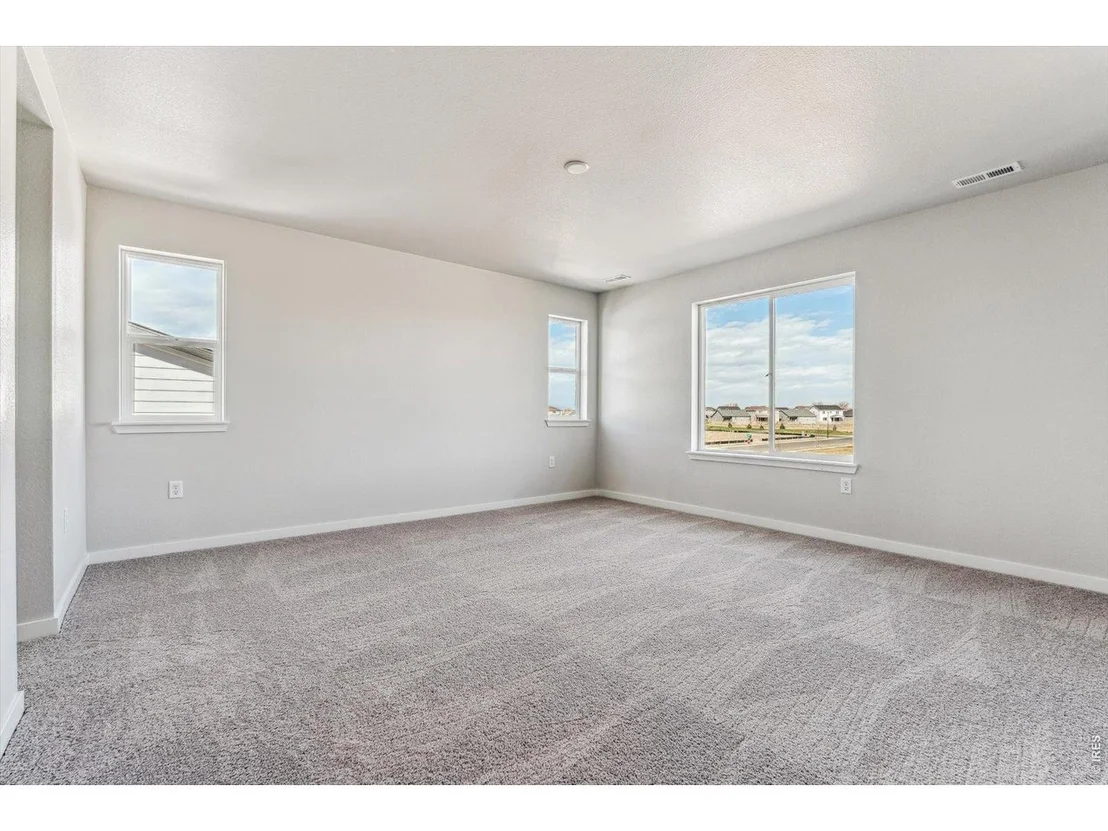 Photo of 814 Kettlepond Way