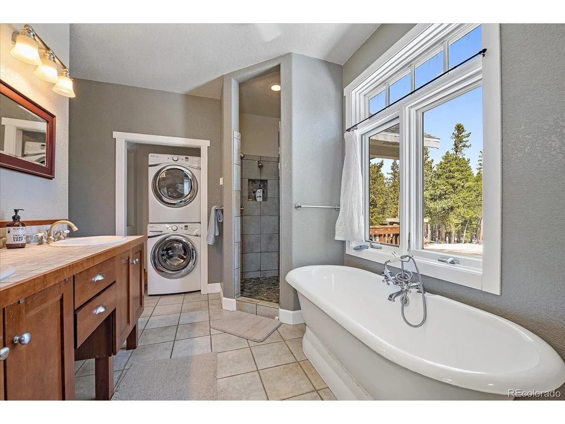 Photo of 286 Chieftain Rd