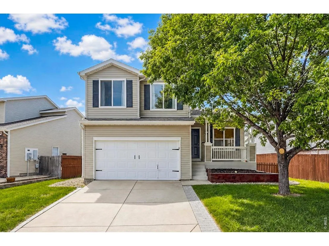 Photo of 1104 Fall River Cir