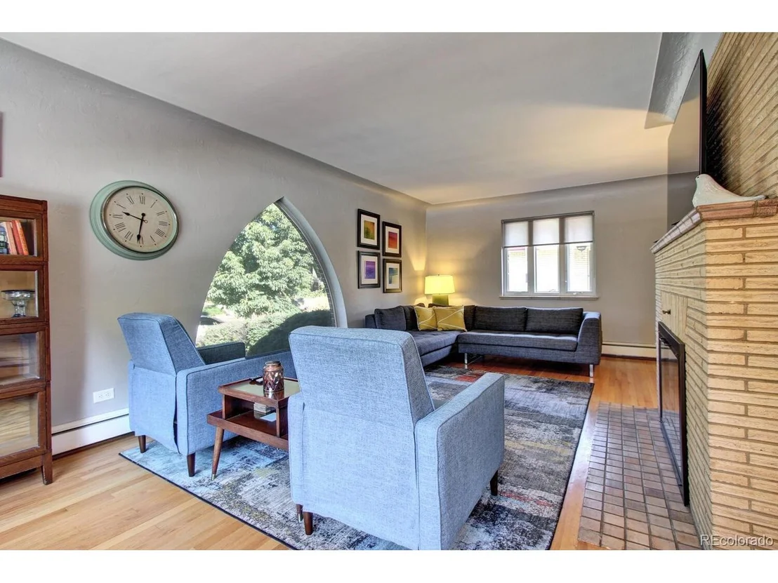 Photo of 1300 Elm St