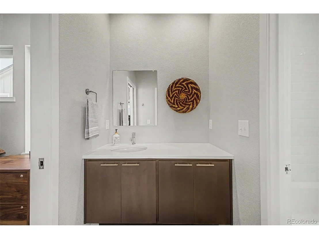 Photo of 2150 W 67th Dr